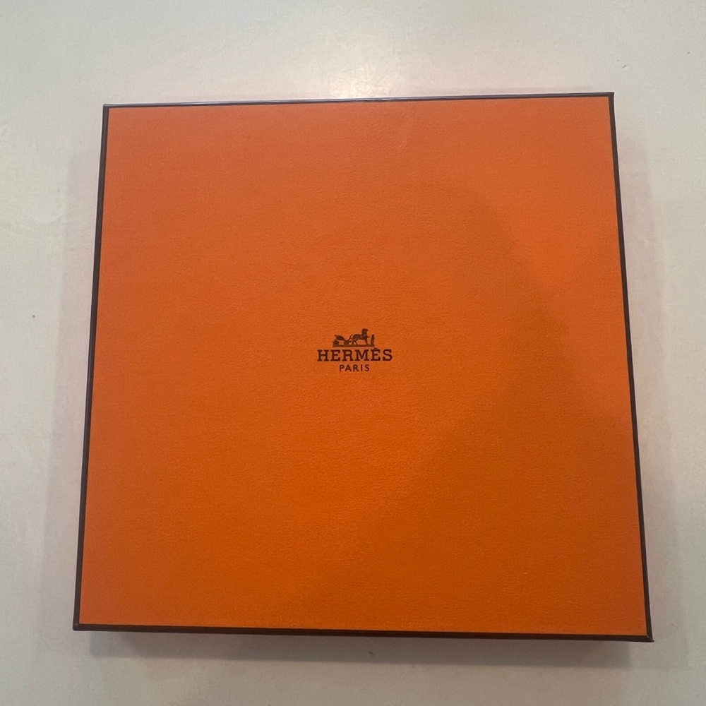 Hermes box